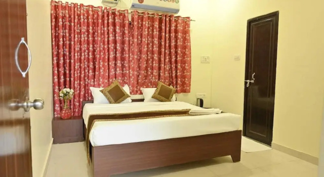 Кровать в общем номере High Class Bhojnalaya and Dormitory