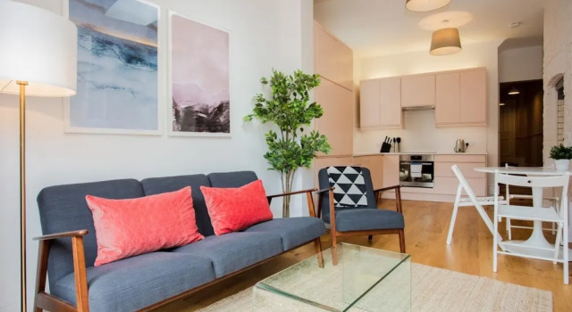 Апартаменты Stylish & Modern 3 Bed Flat in NW London With Garden