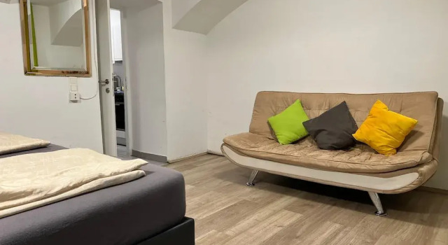 Апартаменты Long Stay 1BR Apt Near Prater Park