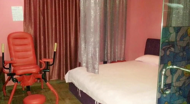 Aike 100 Chain Hotel Time of Love Theme Hotel