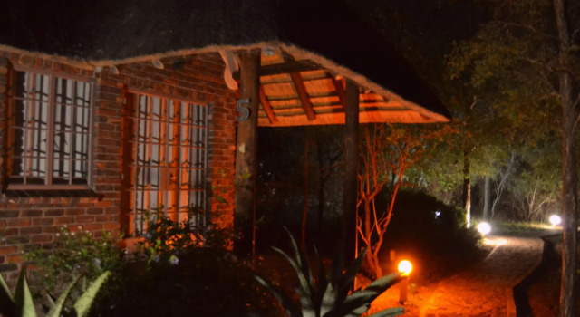 Phumula Kruger Lodge, Забронировать Дом для отпуска Коттеджи Марлот-Парк, Коттедж