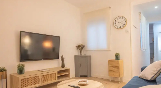 M Esp82 Un Espacio Acogedor en Chamber, Забронировать Отель Отели Мадрида с парковкой, рядом с Церковь Святого Иоанна Креста, Парковка