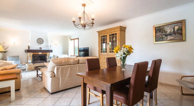 Superb Villa in Olonzac With Swimming Pool, Close to Lake, Réserver Villa Olonzac Canal du Midi