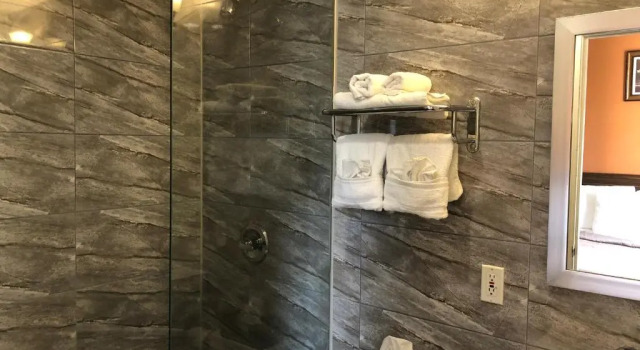 Четырёхместный номер Standard The Vue Hotel Express
