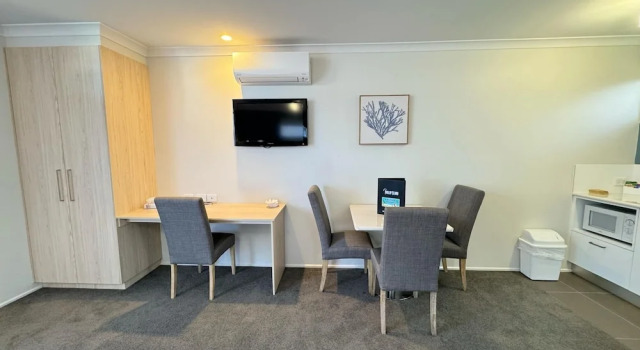 Четырёхместный семейный номер Standard с балконом Kaloha Holiday Resort Phillip Island