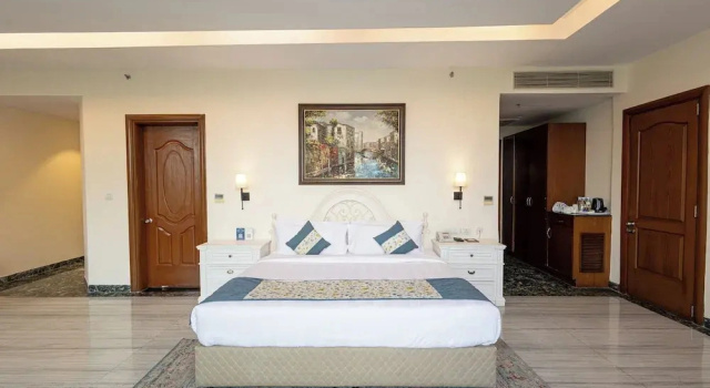 Двухместный люкс с видом на город The BellaVista Hotel Chandigarh Panchkula