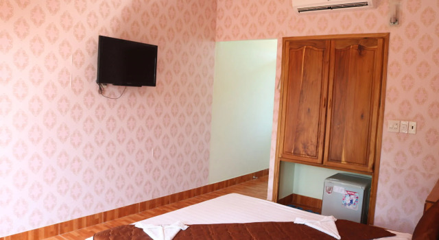 Sunrise Village Hotel