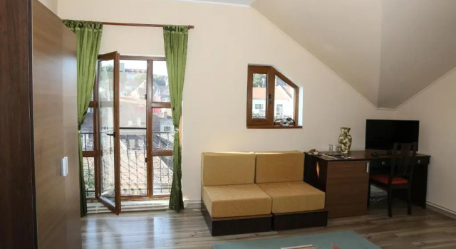 Двухместный номер Standard с видом на город Cosbuc Residence & Villa