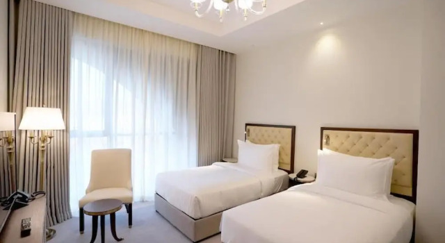 Люкс с видом на город Peninsula Worth Hotel