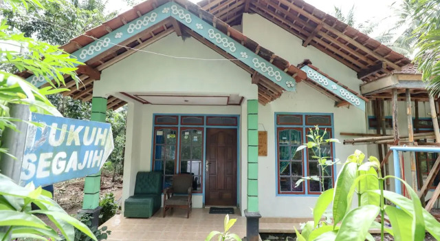 Homestay Mbah Parni By Zuzu