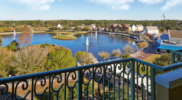 Четырёхместный номер Standard с балконом World Golf Village Renaissance St. Augustine Resort