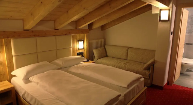 Трёхместный номер Comfort с балконом Hotel Garni My Ledro