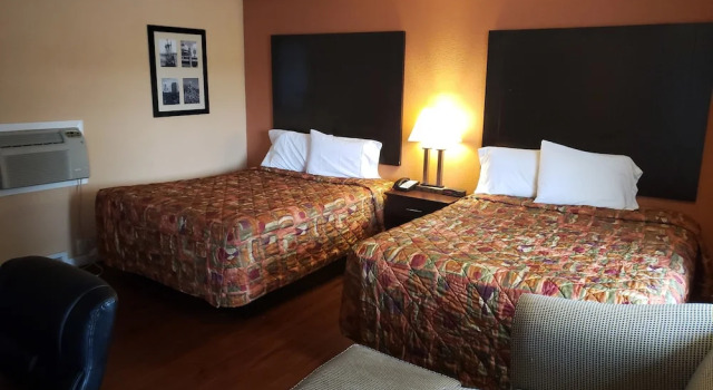 Четырёхместный номер Standard Four Season Motel