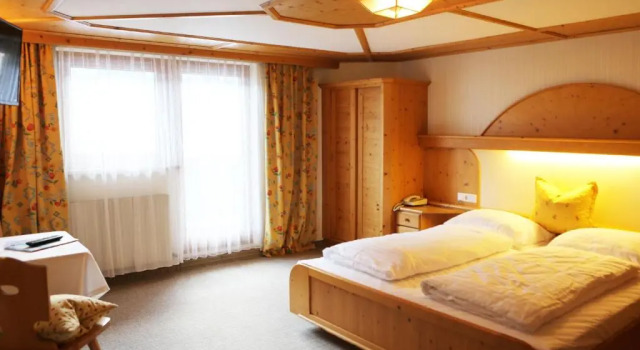 Двухместный номер Standard с балконом Gasthof Pension Madseiterhof
