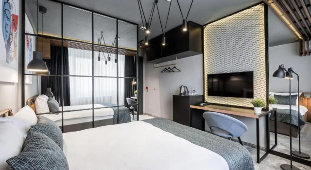 7 Rooms Suites