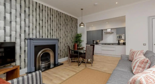Апартаменты Deluxe Destiny Scotland - Princes Street Residence