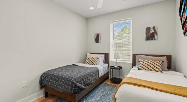 Stylish Near Stadiums & Nightlife Game Room