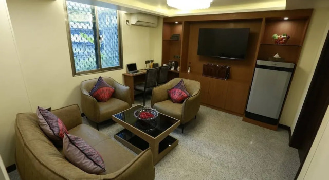 Полулюкс с балконом Rose Palace Hotel Yangon