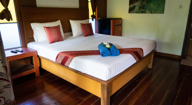 Lanta Andaleaf Bungalow