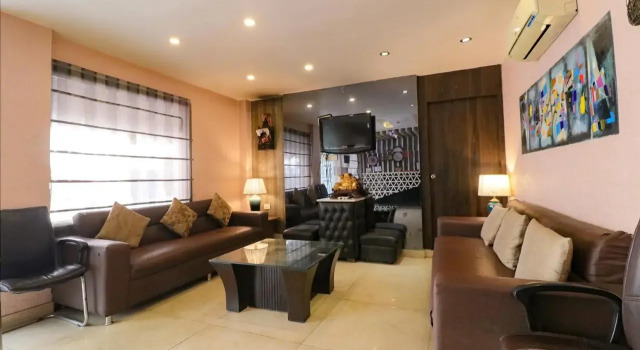 FabHotel Yug Villa, Забронировать Вилла Отели Нью-Дели с завтраком, Завтраки