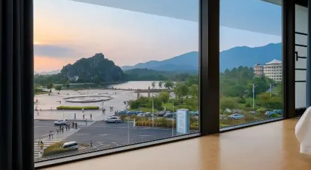 Люкс Deluxe Zhaoqing · Starisland  Starisland Family Lakeview Hotel (Qixingyan East Gate Square Branch)