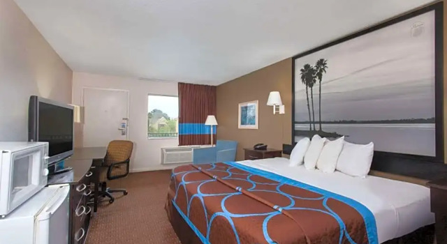 Номер Standard Super 8 by Wyndham Kissimmee