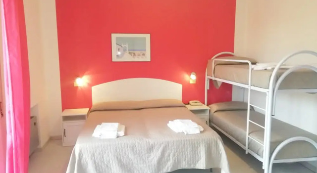 Четырёхместный номер Standard Hotel Rita