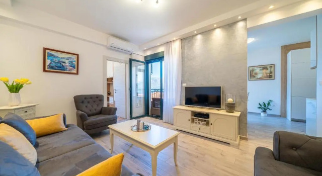 Boka View Luxury Suite - With free Garage Parking, Book Hotel Hoteller i Kotor Riviera med parkering, Parkering