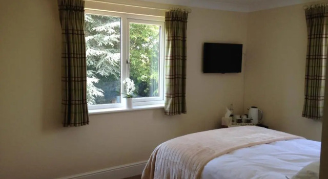 Whitethorn Bed and Breakfast