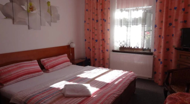 Penzion Podhorní mlýn, Rezerwuj Hotel Kostelec nad Orlicí Kraj hradecki
