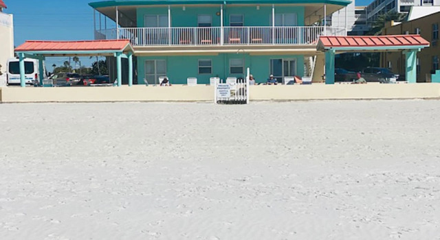 Redington Directly on the Beach Sea Rocket WiFi Parking 14