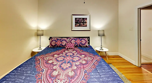 127 E Liberty Townhouse Unit B 2 Bedrooms 1 Bathroom Townhouse, Забронировать Апартаменты/квартира Апартаменты Саванны, рядом с Монументальная объединённая методистская церковь Весли, Апартаменты/квартира