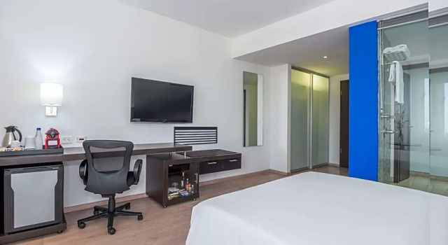 Двухместный полулюкс NH Collection Royal Smartsuites