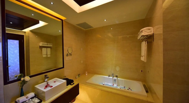 Двухместный номер Standard с видом на море Dali Art Golf Hotel
