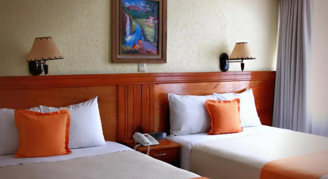 Трёхместный номер Standard Hotel Báez Carrizal