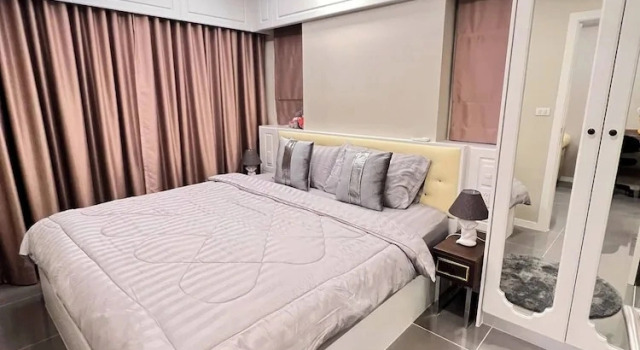 Luxurious 1-bedroom Condo With Pool Near Jomtien Beach