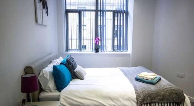 Stayzo - Executive City Centre Apartment 2, Varaa Huoneisto Asunnot kohteessa Merseyside, Huoneisto