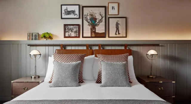 Номер Premium Kimpton Charlotte Square by IHG