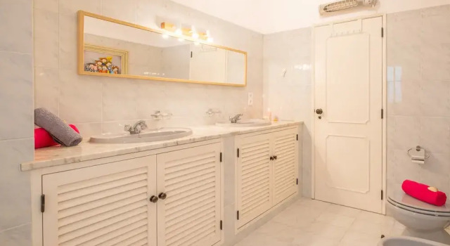Вилла с 2 комнатами с балконом и с видом на бассейн Villa Sunshine - Escapadinha tranquila com piscina e BBQ em Armação de Pêra