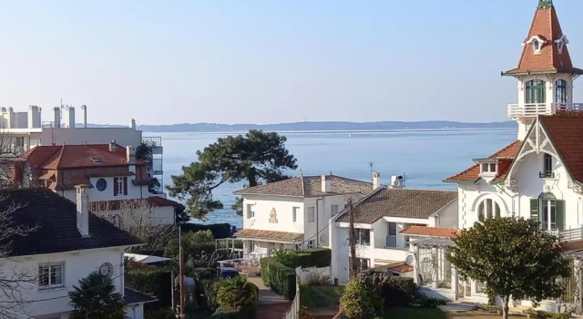 Appt T2 Avec Vue Exceptionnelle Sur Le Bassin D'Arcachon, Забронировать Апартаменты/квартира Отели Бассен-д'Аркашон с парковкой, Парковка