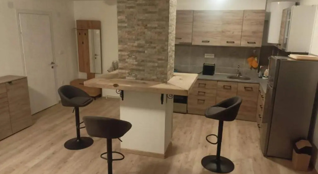 Апартаменты Deluxe Hostel Kosmopolit