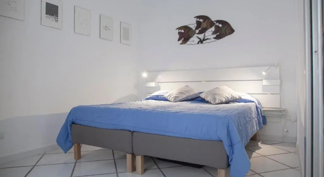 Люкс с 2 комнатами Polys House