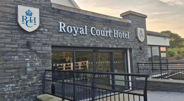 Royal Court Hotel, Забронировать Отель Портраш Графство Антрим