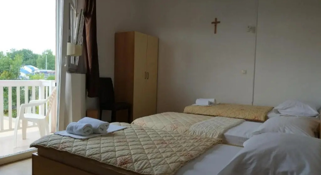Трёхместный номер Standard Guest House Regina Mundi