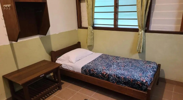 Standardowy czteroosobowy pokój Sepilok B&B