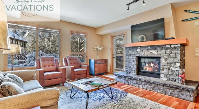 Deluxe suite Rundle Cliffs Lodge by Spring Creek Vacation