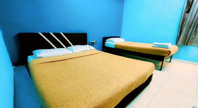 Трёхместный номер Standard Q Hotel