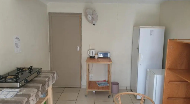 Кровать в общем номере Amakaya Backpackers Travellers Accommodation