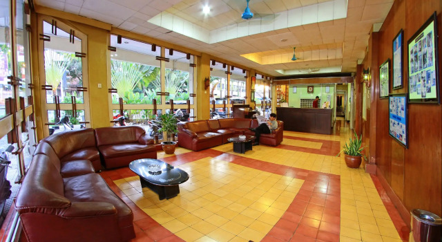 Hotel Hangtuah, Book Hotel Cheap Hotels in Padang