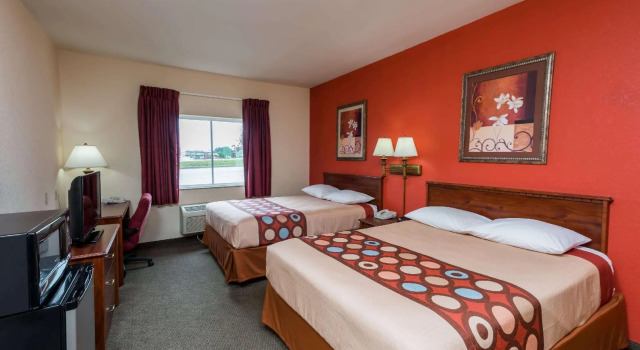 Четырёхместный номер Standard Super 8 by Wyndham St Robert Ft Leonard Wood Area